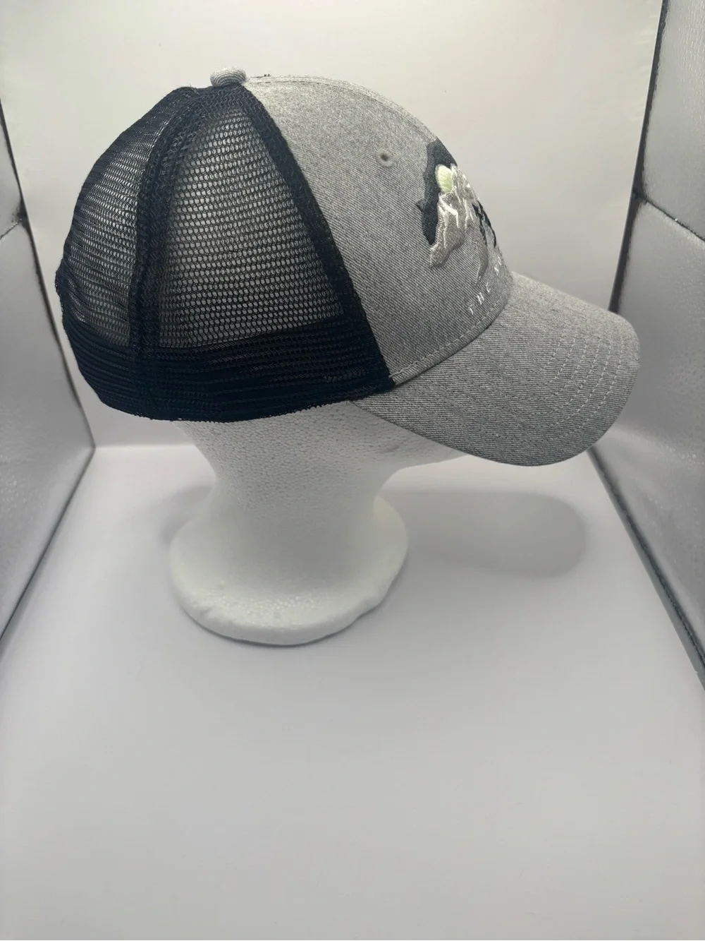 The North Face Embroidered Bear Logo Trucker Hat Snapback Mesh Back Grey/Black.
